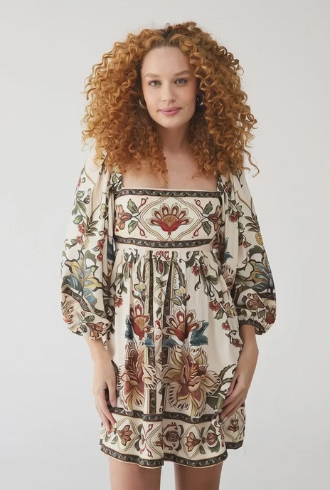 VESTIDO FARM CURTO ESTAMPADO JARDIM MAJESTOSO