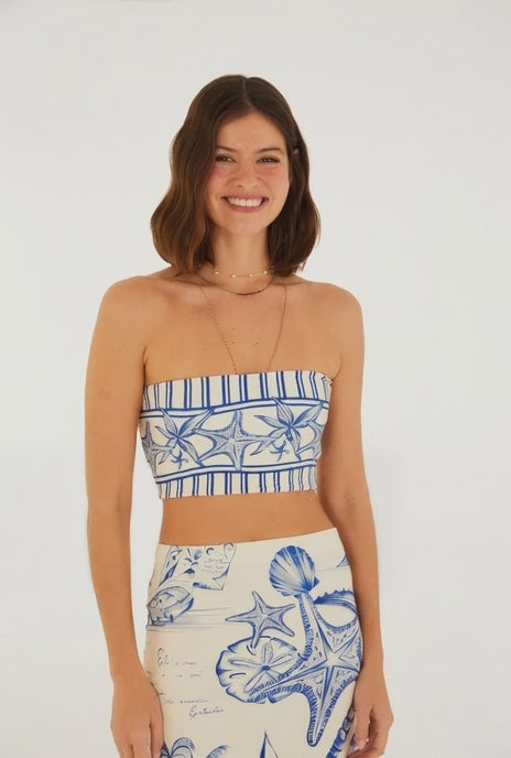 BLUSA FARM TOP RETO ESTAMPADO AVENTUREIRO